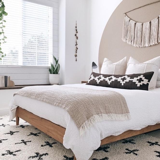 Decorating with Throw Blankets: Tips and Ideas for a Stylish Home