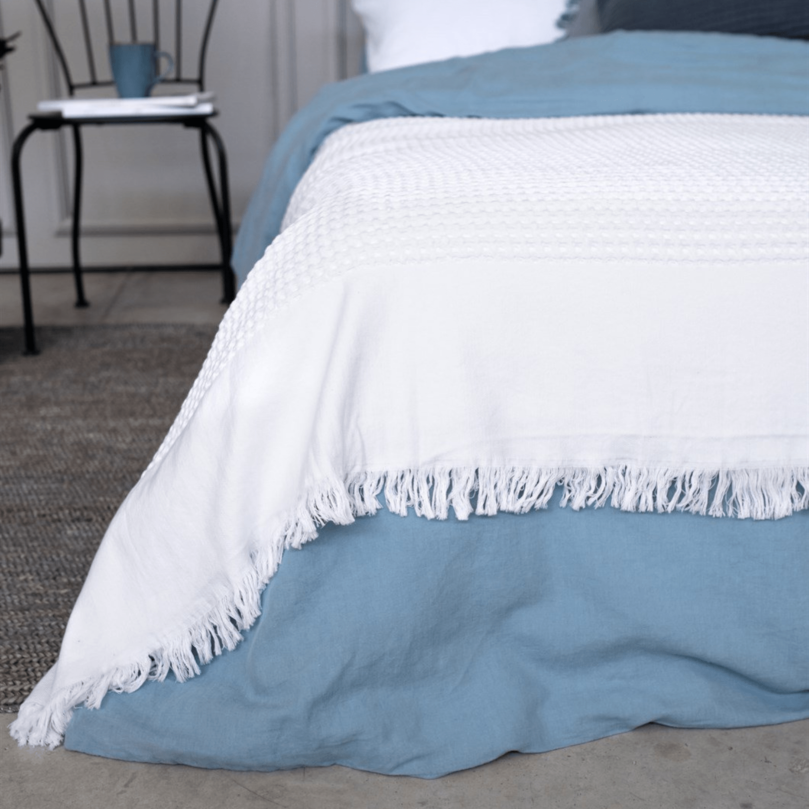 Yuki Waffle Weave King Blanket
