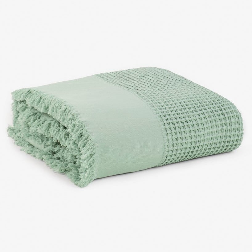 Yuki Waffle Weave King Blanket