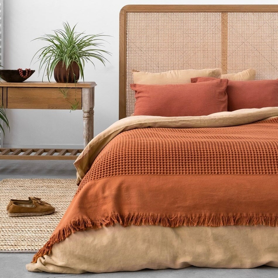 Yuki Waffle Weave King Blanket