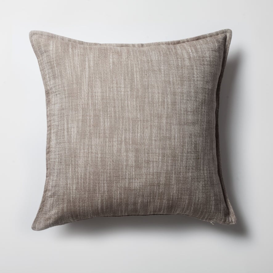 Zeynep Linen Throw Pillow