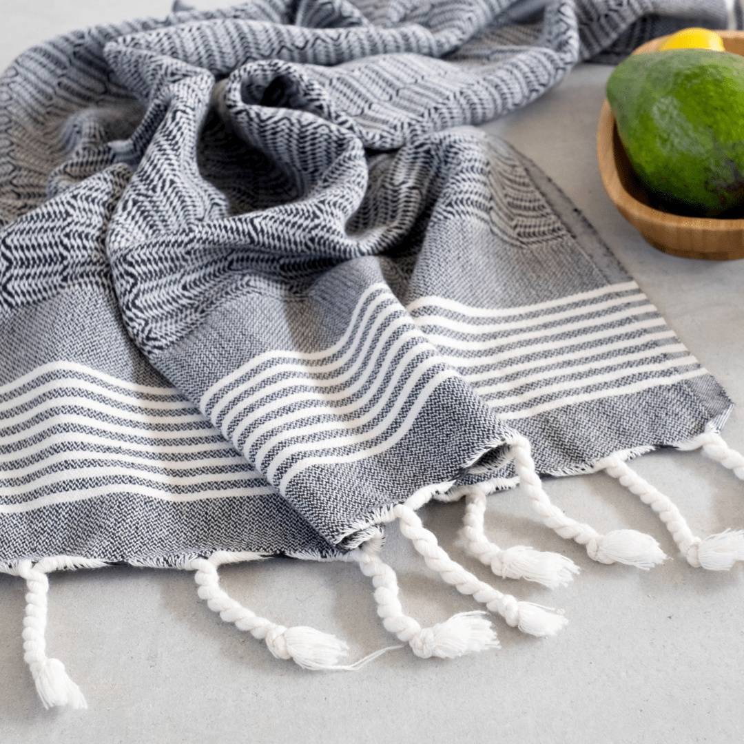 BETUS HAND AND KITCHEN TOWEL