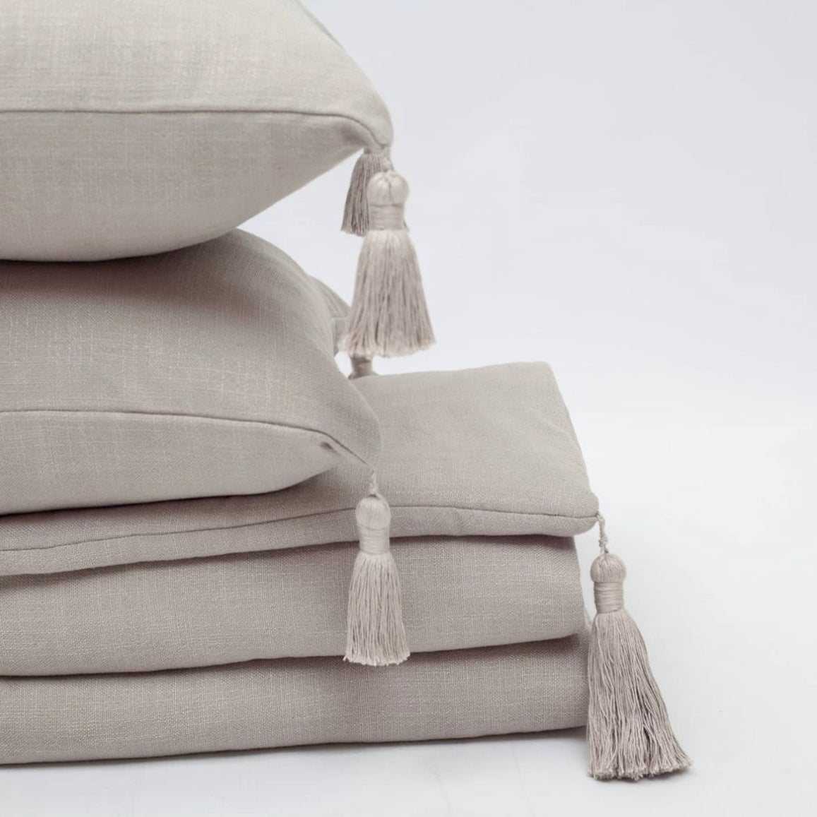 Bed Runner and 6 Pieces Orange and Beige Pillow Set