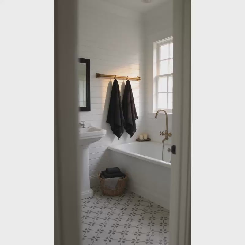 Load video: Natalie Luxury Bath Towels in Black