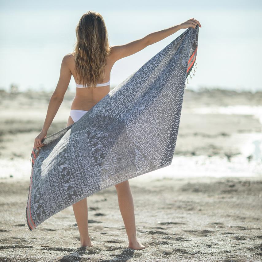 Paola Turkish Beach and Pool Towel - The Loomia