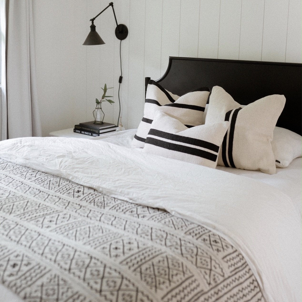 Viti Handwoven Black and Cream Pillow - The Loomia