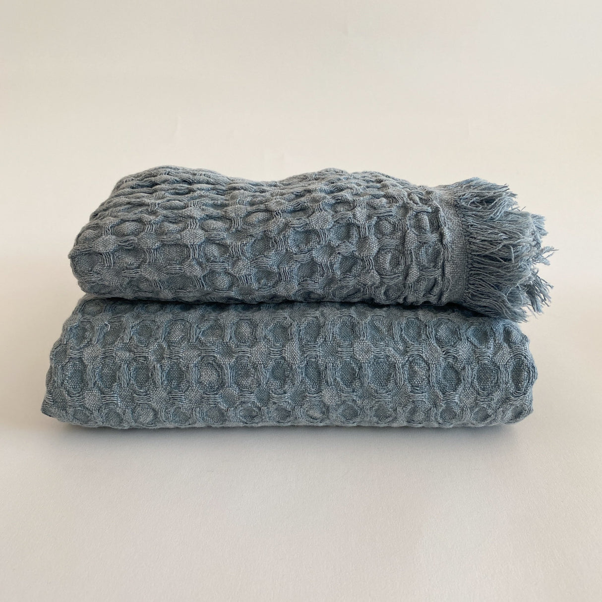 #color_Blueish Gray